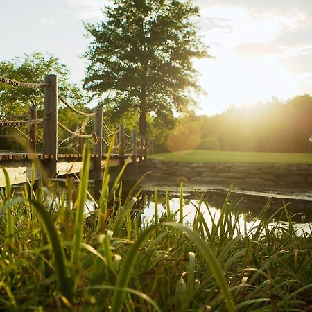 Отель Cedar Creek New Haven Экстерьер фото
