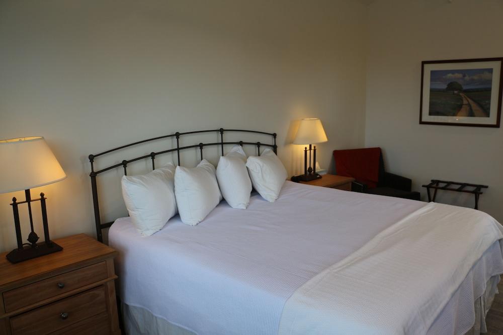 Отель Cedar Creek New Haven Экстерьер фото